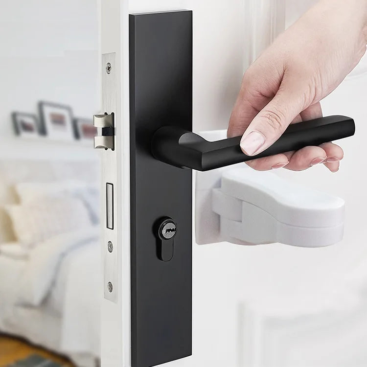 🔒 Universal Door Lever Lock – Child Baby Safety Lock Multi-functional Security Latch