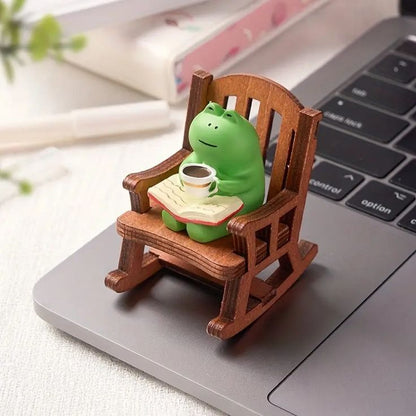 Cute Resin Frog Figurine – Funny Decoration for Desk or Home